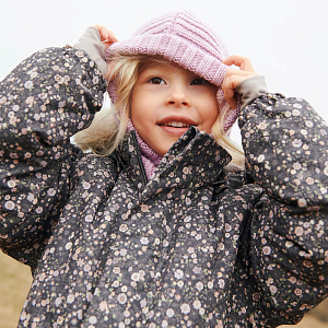 Шапка-шлем из шерсти мериноса Wheat "Woola Lavender Iris", лиловый ирис